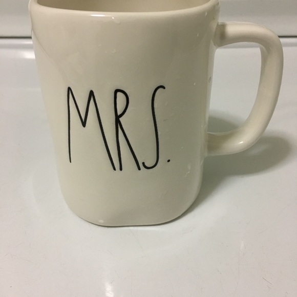 Set of 4 Rae Dunn Mug Set - Picture 7 of 8